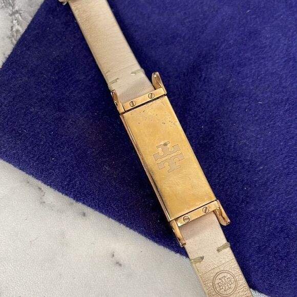 Tory Burch Leather Fit Bit Bracelet - Picture 3 of 6